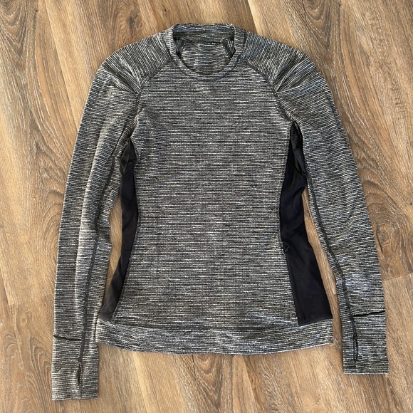 lululemon athletica Tops - Lululemon long sleeve shirt grey and black